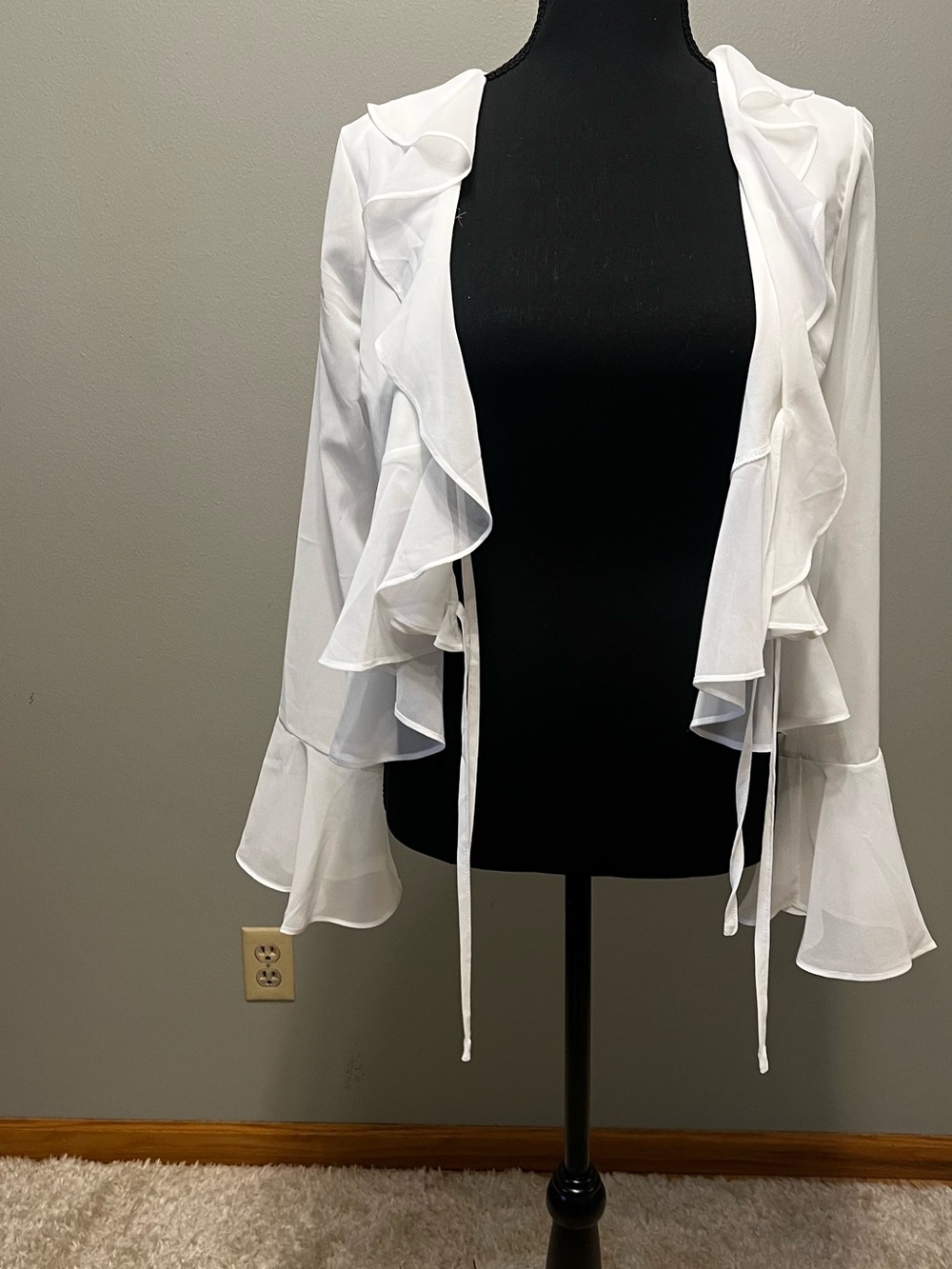 Lulu's White Ruffle Tie-Front Blouse - Picture 5 of 6
